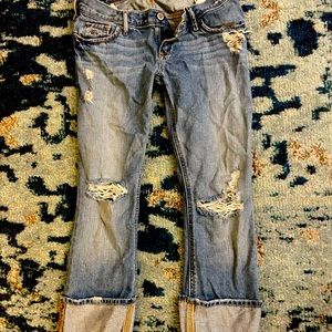 Destroyed adorable cropped jeans hollister